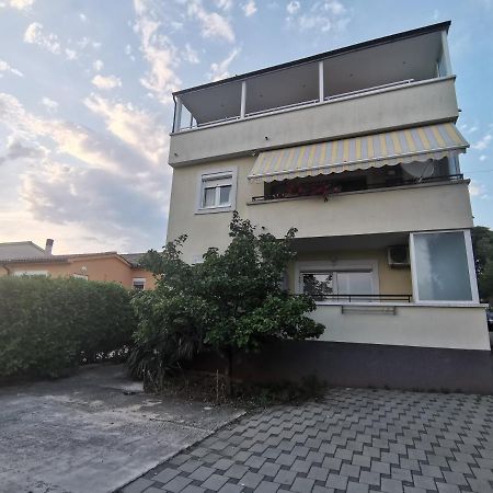 Nice Sunny Apartment Pula Ngoại thất bức ảnh
